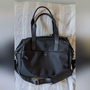 Mina Baie Camden weekender